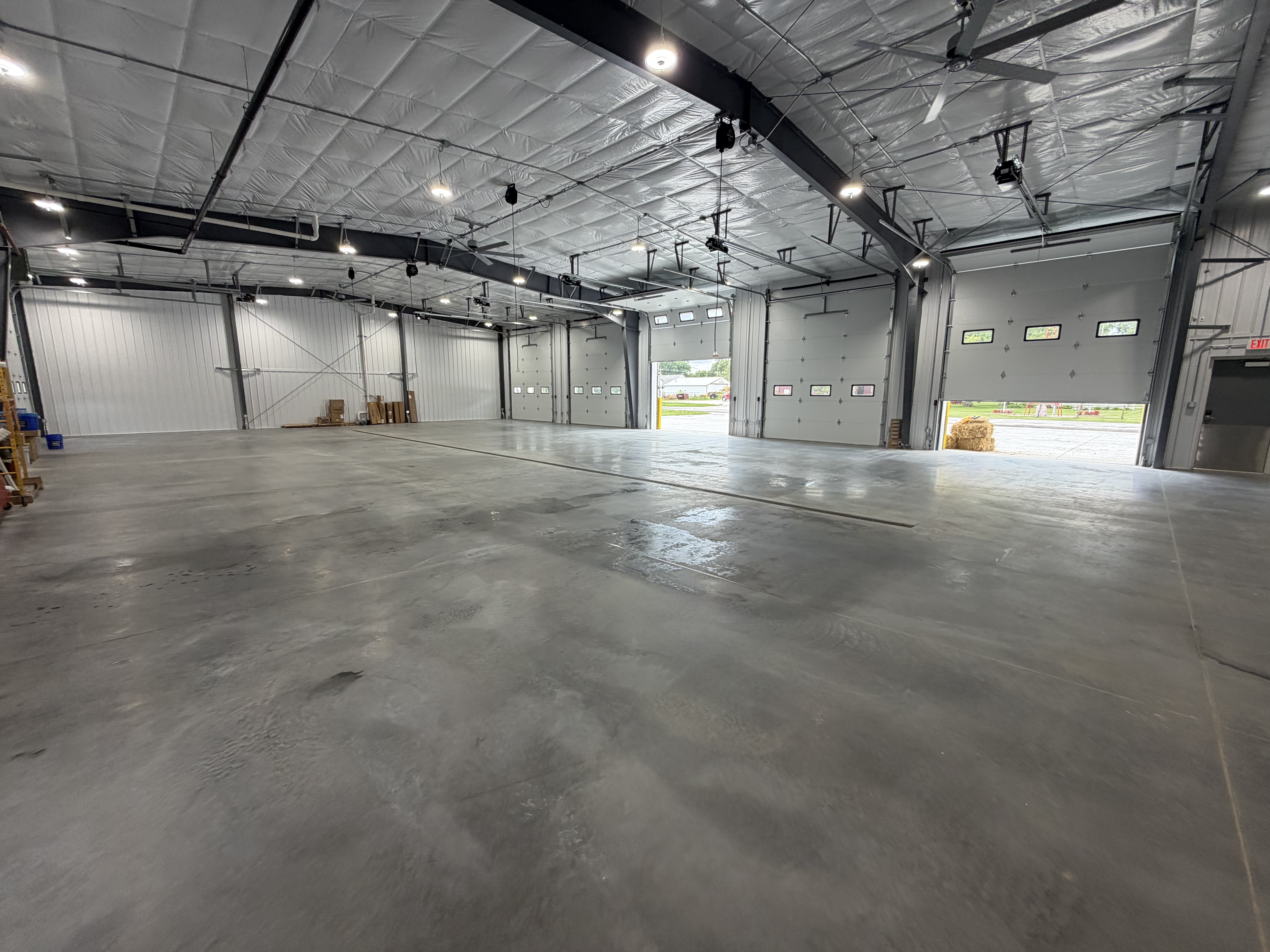 Blues Commercial commercial warehouse interior maintenance, Quad Cities, Iowa