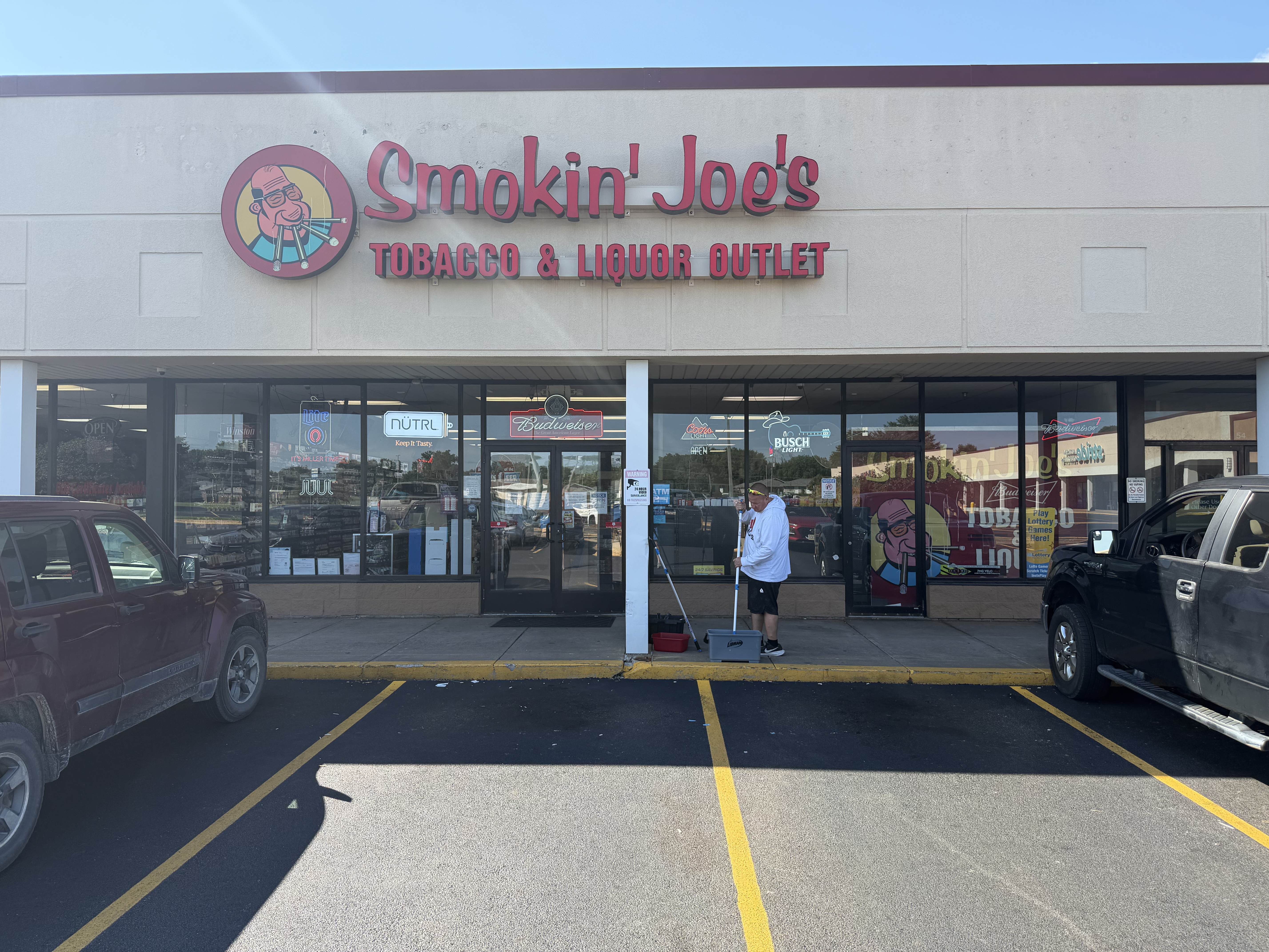 Blues Windows weekly window cleaning at Smokin' Joe's, Quad Cities, Iowa